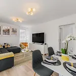 Apartment Mountain Views Urban Plaza *