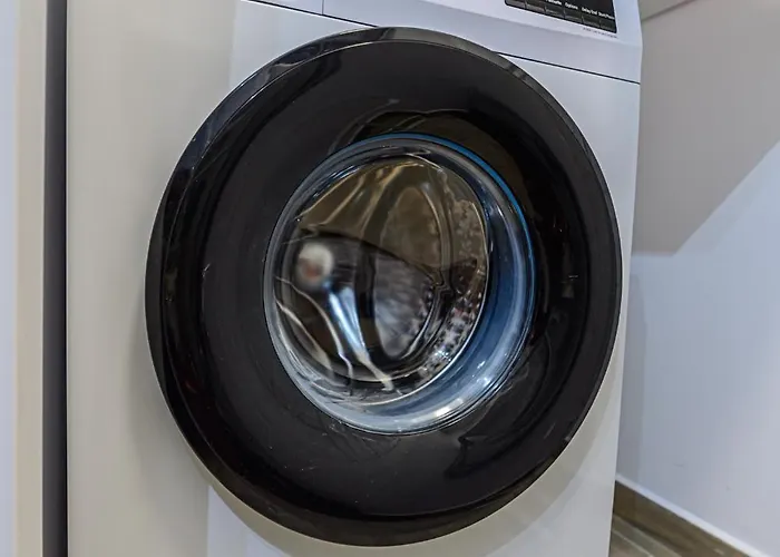 Mountain Views Urban Plaza *